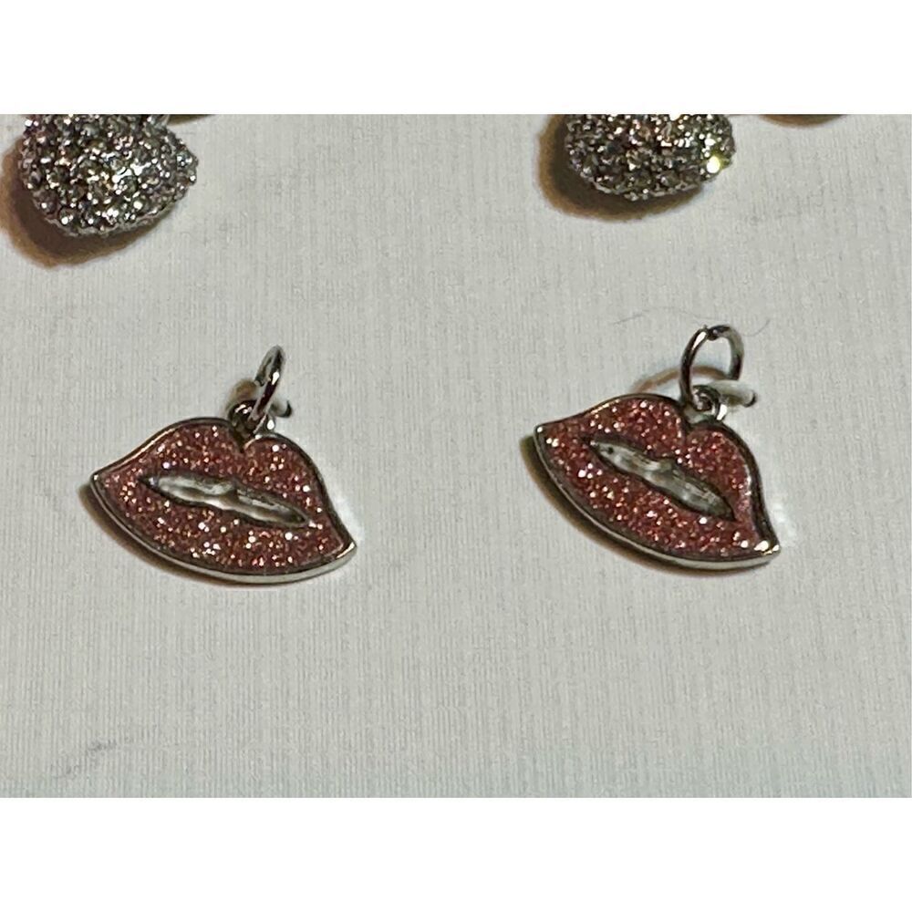 Steve Madden NWT jewelry gift set charm hoop earrings - Picture 5 of 7